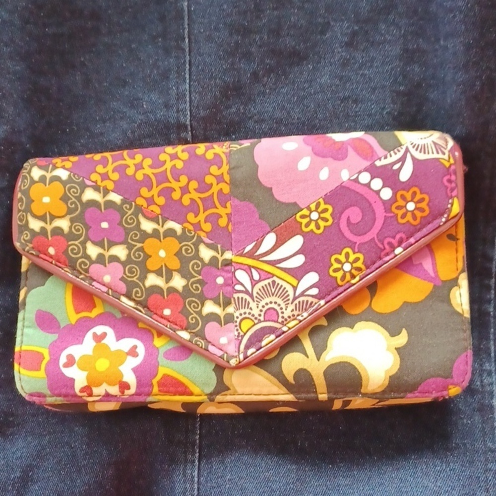 Vera Bradley wallet floral print, magnetic clasp, 8x5